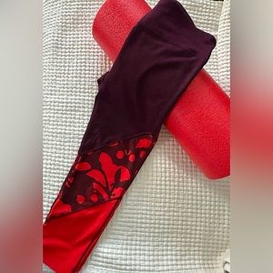 Fabletics Powerhold Salar Burgundy with Red Abstract Capris, M